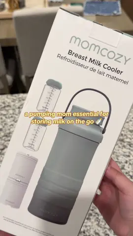 i take this EVERYWHEREEE! it can hold my milk up to 24hrs!! #marianaesquivels #tiktokshopblackfriday #baby #pumpingmom #ftm @momcozy 