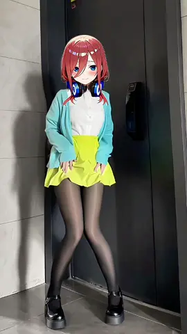 miku cre 馋猫睡不着呀#miku #cos #5gotoubunnohanayome #nhaco5nangdau #mikunakano 