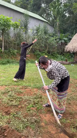 Lấy chồng sớm làm gì hả ? 😂😂