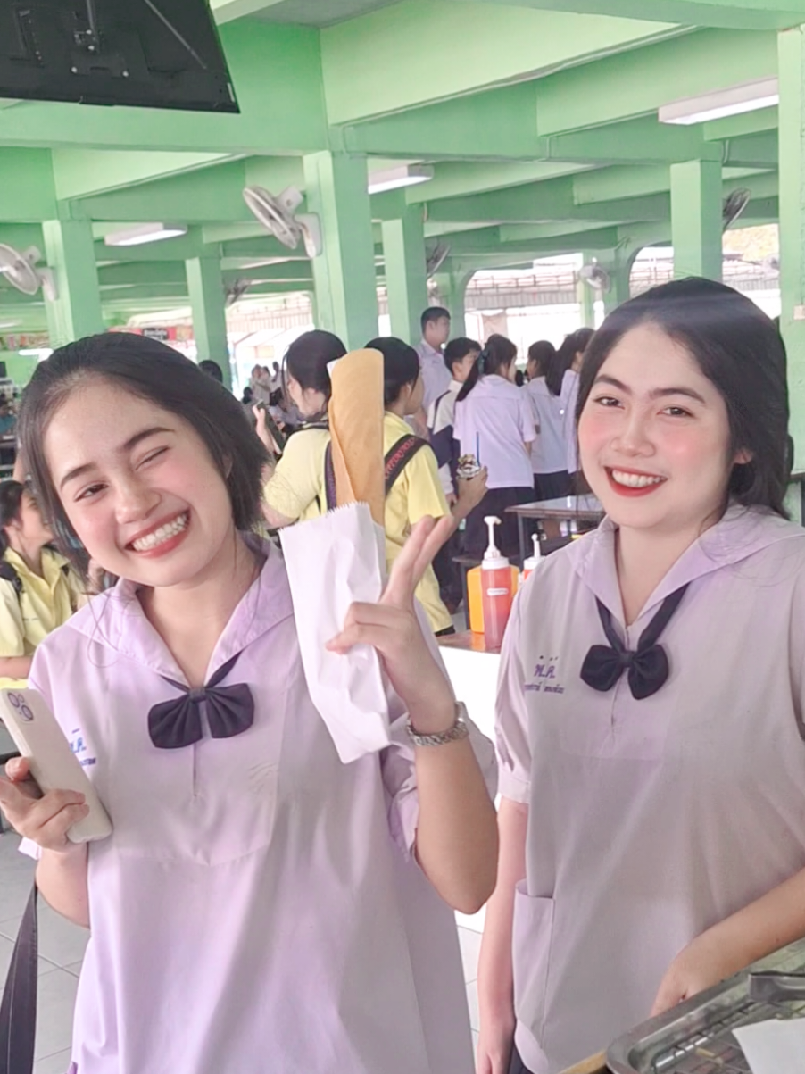 ใส้หวานบ้องหลา ของ น้องตูนตูน และ น้องปูเป้ #เด็กใต้ป้ายสุราษฎร์ #พุนพินพิทยาคม💚💛 #ฟีดดดシ #ผู้ชายขายแป้ง 