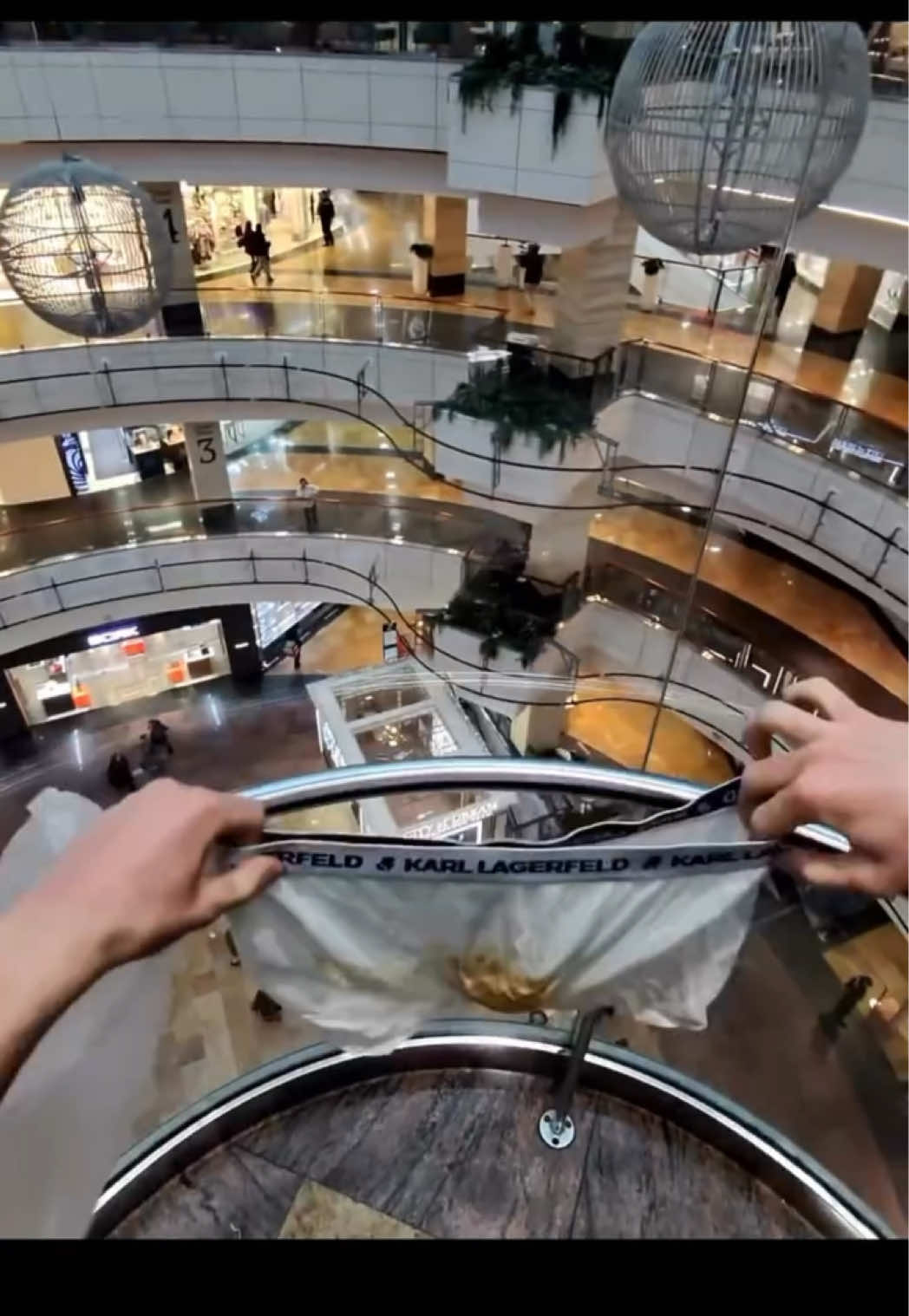 Wait for it 😂 #funnyvideos #prank #fypシ #viral #fyp 