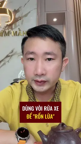 Dùng vòi rửa xe để 