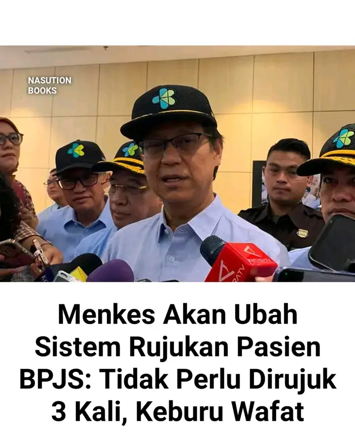 Kementerian Kesehatan (Kemenkes) akan mengubah sistem rujukan pelayanan kesehatan bagi pasien Badan Penyelenggara Jaminan Sosial (BPJS) Kesehatan.  Tujuannya untuk meningkatkan pelayanan dan pasien bisa langsung tertangani di Rumah Sakit yang lebih baik. Menteri Kesehatan Budi Gunadi Sadikin mengatakan sistem rujukan berjenjang yang berjalan saat ini sering kali menyebabkan pemborosan biaya dan memperlambat penanganan pasien.  Terutama bagi kasus-kasus yang membutuhkan layanan dengan tingkat keahlian tertentu. “Kita akan ubah rujukannya berbasis kompetensi, supaya menghemat BPJS juga,” kata Budi saat rapat kerja bersama Komisi IX DPR RI di Jakarta, Kamis (13/11/2025). Dilansir Antara. Dia mencontohkan pasien dengan kondisi darurat seperti serangan jantung yang membutuhkan penanganan cepat. Para pasien sering kali harus melewati beberapa tahapan rujukan. Mulai dari puskesmas, rumah sakit tipe C, lalu tipe B, sebelum akhirnya ditangani di rumah sakit tipe A. “Padahal yang bisa melakukannya sudah jelas tipe A. Tipe C, tipe B tidak mungkin bisa tangani. Harusnya dengan demikian BPJS tidak usah keluar uang tiga kali. Dia (BPJS) keluarnya sekali saja, langsung dinaikin ke yang paling atas (RS Tipe A),” kata Menkes. Dengan sistem berbasis kompetensi, Budi menjelaskan pasien akan langsung diarahkan ke rumah sakit yang memiliki kemampuan dan peralatan sesuai dengan hasil pemeriksaan awal. “Dari masyarakat juga lebih senang. Tidak usah dia rujuk itu tiga kali lipat, keburu wafat nanti dia kan. Lebih baik dia langsung dikasih ke tempat di mana dia bisa dilayani sesuai dengan anamesa awalnya,” kata Budi.