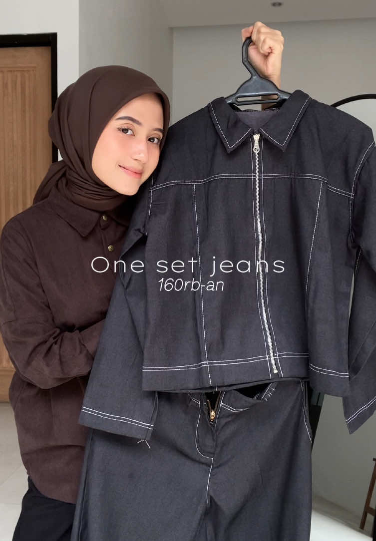 Baru banget nemu one set jeans yang bagus tapi harganya affordable. Kirain bakal di atas 200 taunya ga sampe 😫 @Keenohel  #ootdfashion #jeans #jaketjeans #oneset 