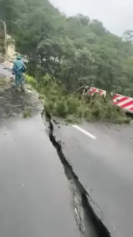 Sạt lở đất tại Đèo Prenn Đà Lạt 😱 #dalat #deoprenn 