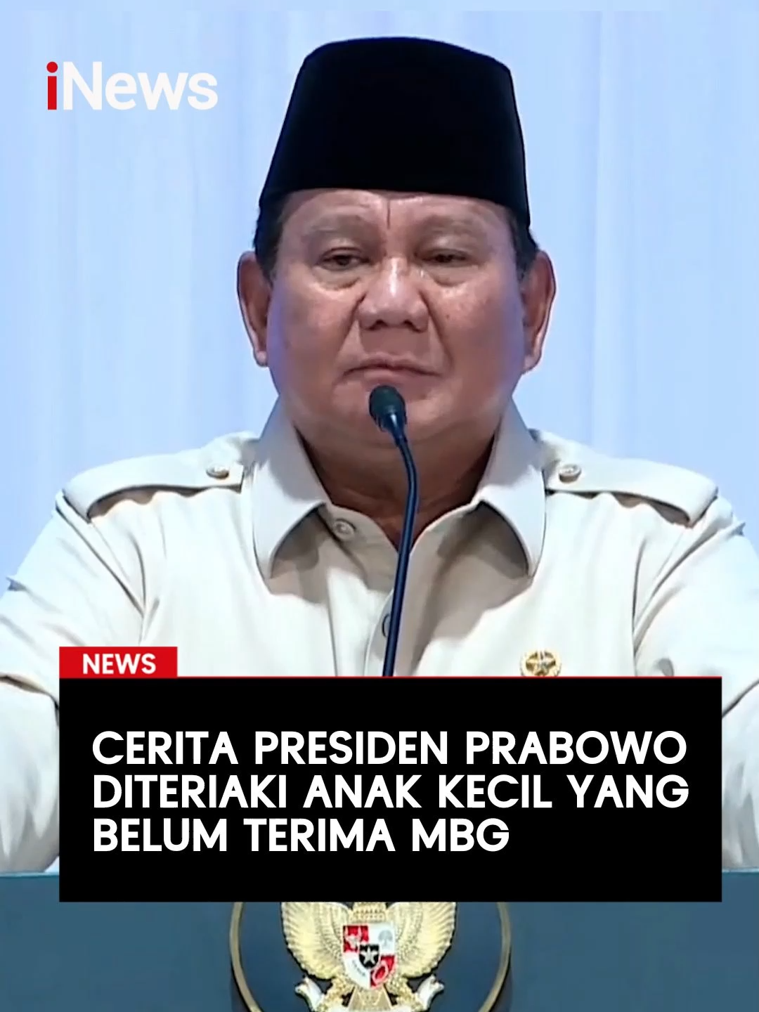 Presiden Prabowo Subianto menceritakan bahwa ia diteriaki oleh seorang anak yang protes ke dirinya karena belum menerima Makan Bergizi Gratis (MBG). Peristiwa ini terjadi saat ia menuju SMPN 4 Bekasi untuk meluncurkan program Digitalisasi Pendidikan, Senin (7/11/2025).  Ia pun meminta agar anak tersebut bersabar. Sebab, pada dasarnya masih banyak orang yang belum menerima MBG juga. 