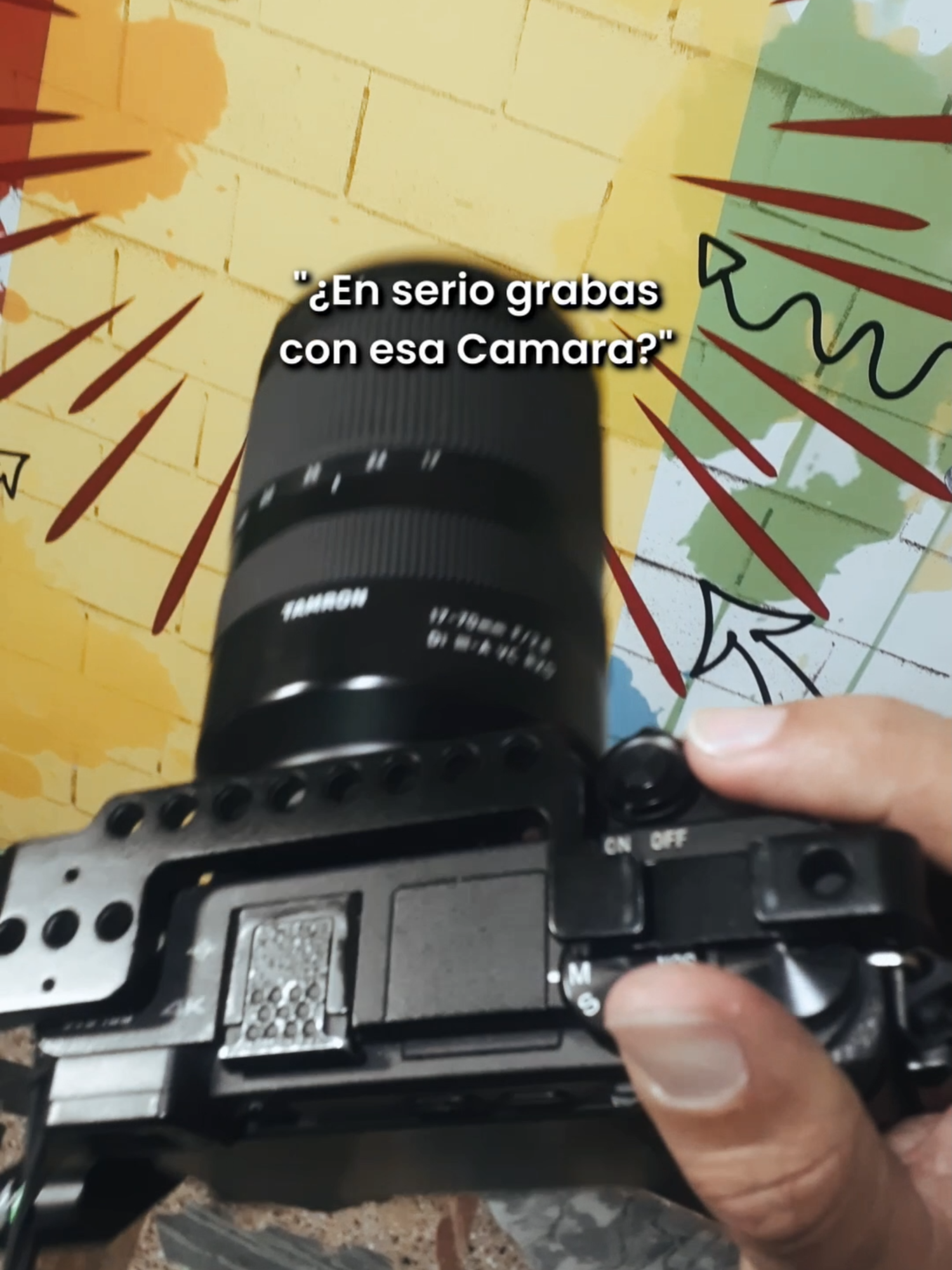 Mi camara y yo 🖤📷 #camara #filmmaker #cinematic #creadordecontenido #sonya6400 #davinciresolve #fotografo #bogota #travelfilmmaker #viajero