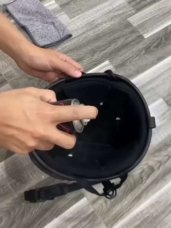 Xả Kho Chai xịt mũ  ✅loại bỏ mồhôi vi-khuẩn nấm mốc ✅không cần giặt không gây ẩm ướt