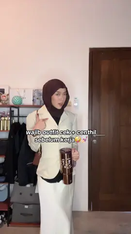 biar good mood🤩✨ #officelook #fyp 