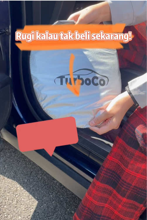 It only takes five seconds to park, and you can be happy all day. Can you believe it?🤣🤣#windshield #sunshade #automobile #kereta #goodthing 