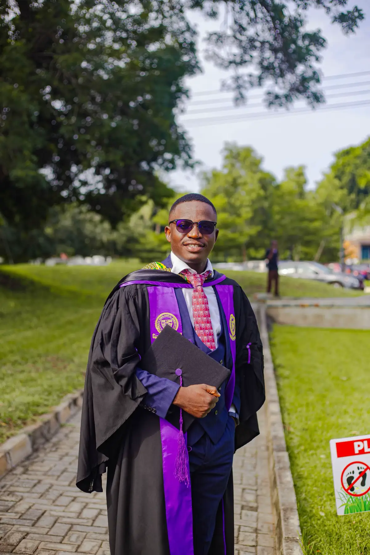 Congratulations 🥳 @Dwin_etse😇😊  #graduation #photography #storytime #PortraitMagic 
