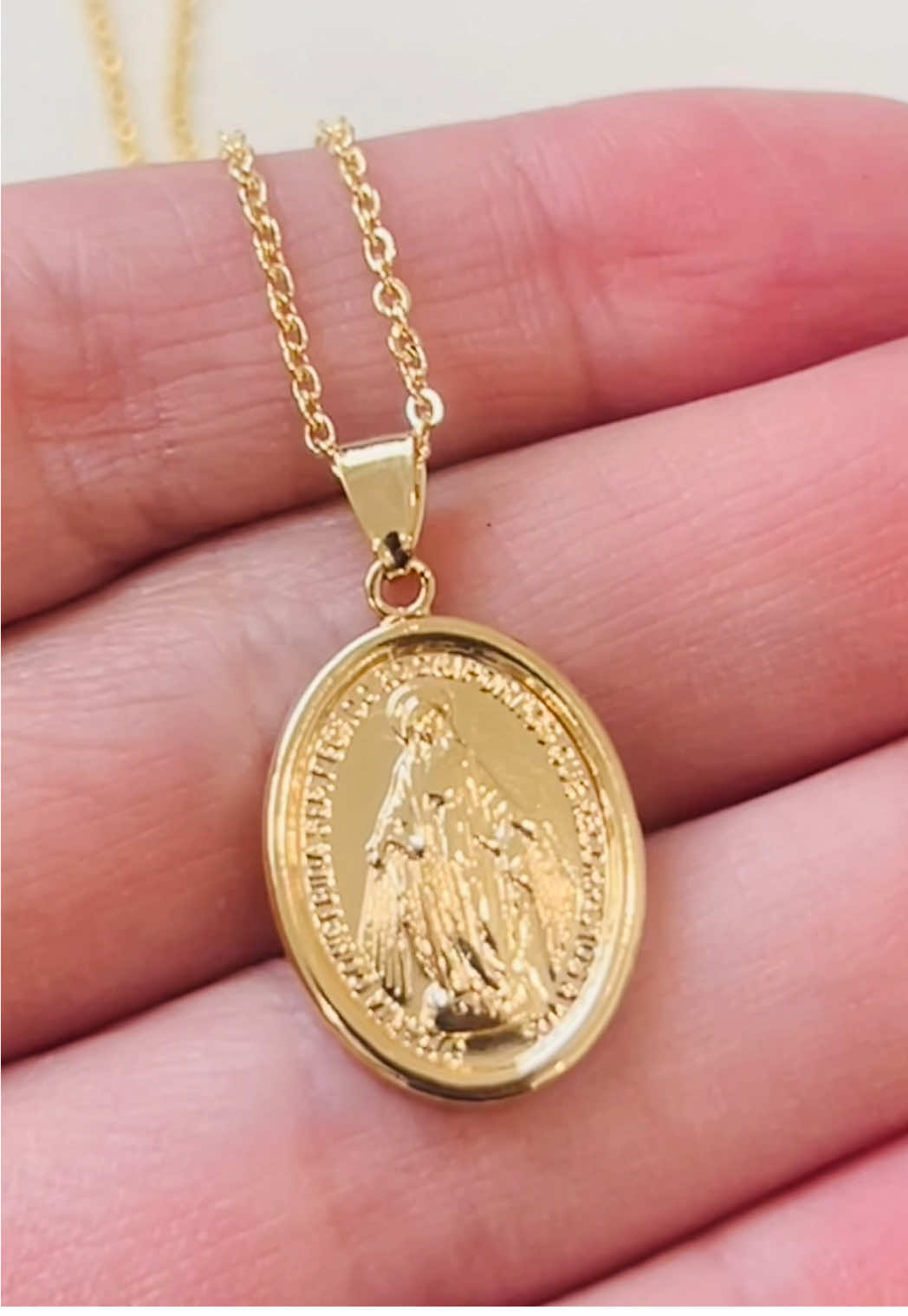 Gold Filled Miraculous Medal Necklace #religiousnecklace #religiousjewelry #miraculousmedal #layeringnecklaces #daintynecklace 