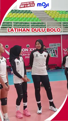 Persiapan Timnas Voli Putri menuju SEA Games 2025! 📸: TikTok @iiqbalmhd_ #dukungtimnasvoliindonesia #mojisports #seagames2025