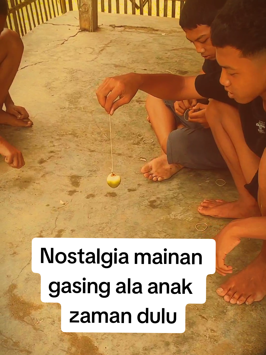 Kalo di tempat kalian,apa nama permainan ini? #nostalgia #mainan #jamandulu #nostalgia90an #fyp 