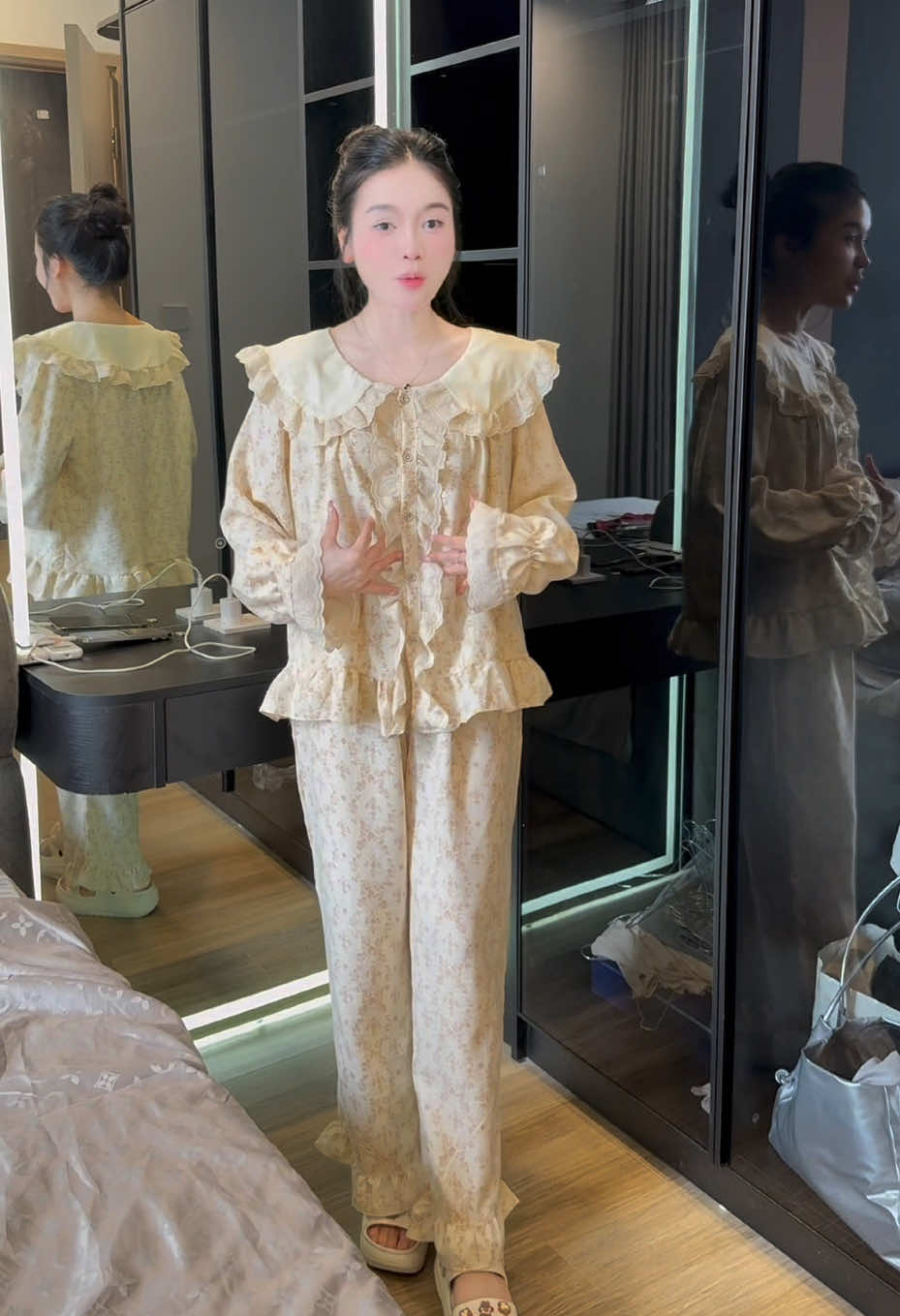 Bộ ngủ xinh bánh bèo chất Vân mây 