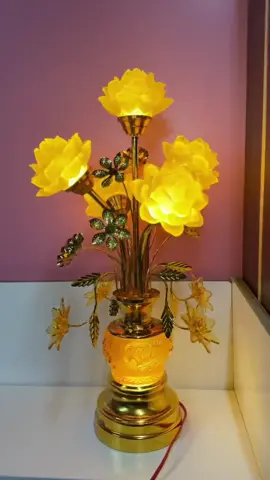 Đèn thờ 5 bông sen lưu ly cao cấp. Nâng tầm sang trọng cho không gian gian thờ nhà bạn.