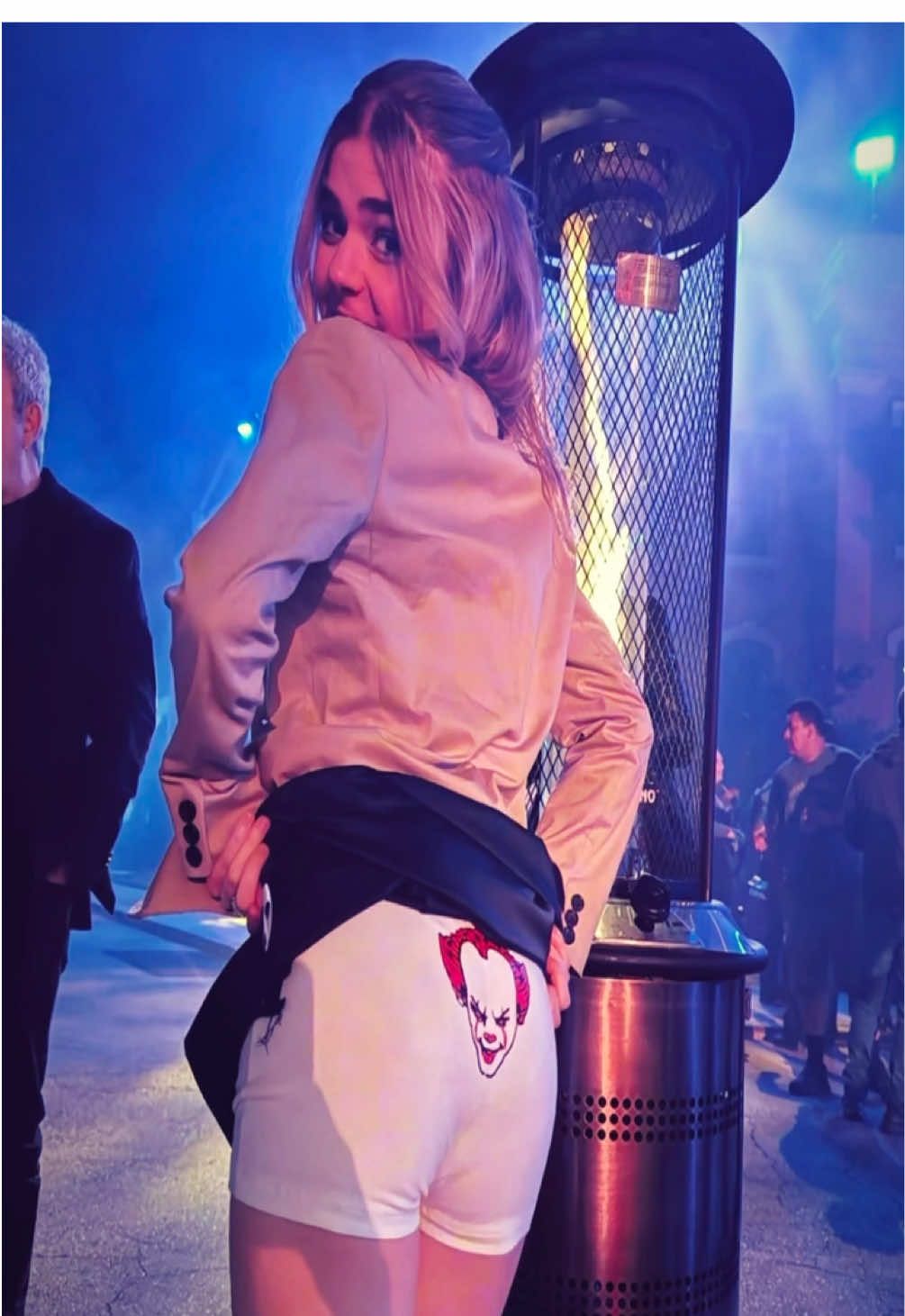 she’s absolutely gorgeous. #fyp #itwelcometoderry #marge #Meme #MemeCut @matildalawler @amanda🖤 