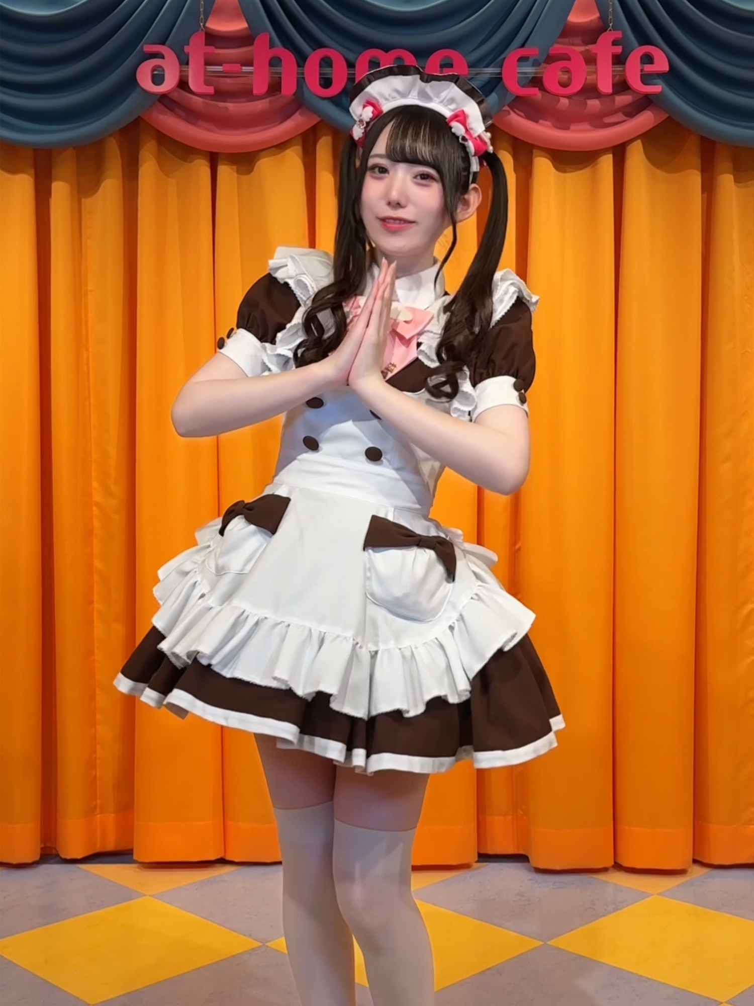 しちゅれいします(ﻭ˘ω˘ )>✨ #あっとほぉーむカフェ #メイド #轟はじめ #コンココンコンコンコンコン #ホロライブ  🎀あっとほぉーむカフェ名古屋大須本店：みこら  🎀あっとほぉーむカフェ名古屋大須本店：もこも  🎀あっとほぉーむカフェ名古屋大須本店：こふゆ  🎀あっとほぉーむカフェ名古屋大須本店：らいと  🎀あっとほぉーむカフェ名古屋大須本店：ちこり