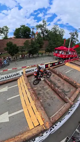 Graham Jarvis doing what he does best at the Romaniacs Prologue. smooth, controlled, fast. #endurolife #dirtbike #hardenduro #extremeenduro