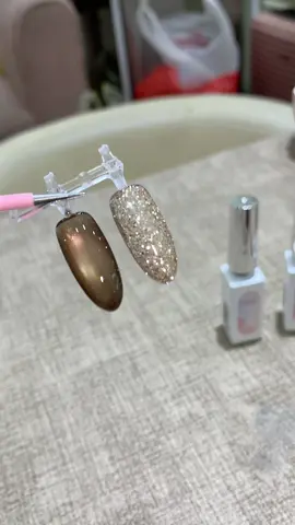 Set mắt mèo nâu kết hợp nhũ siêu xinhh🥰 #MaiThuHiennailroom #xuhuong #nail #viral #foryou 