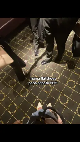 anak e sepatu cit cit 🤣@amel 