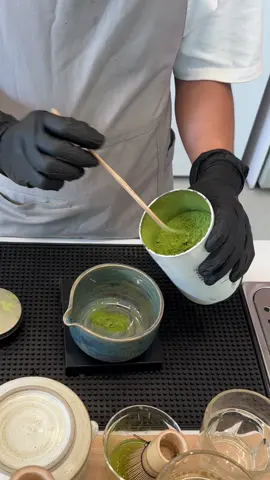 Nhẹ nhàng với một ly coconut matcha… #matchalatte #kimthuycoffee #cafe #cafequan3 #saigon 