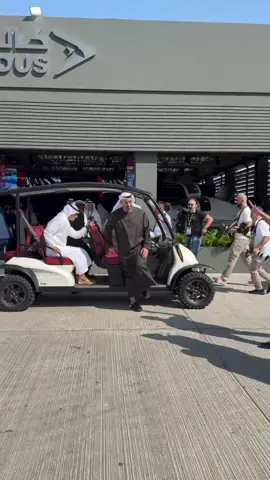 جولة سيدي صاحب السمو الشيخ محمد بن زايد آل نهيان ، رئيس الدولة حفظه الله ورعاه. معرض دبي للطيران 2025 #فعاليات_العين #مصور_الإمارات #فيصل_علي 