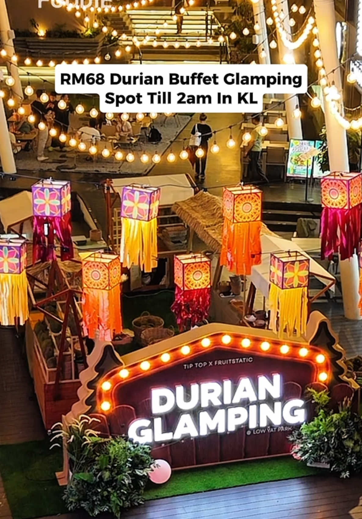All-You-Can-Eat Durian Buffet Glamping Spot in KL that opens till 2AM 💛 📍 @Tip Top Durian Durian Glamping at Low Yat Park ⏰ 11am - 2am (Daily) 🏷️ RM68/pax