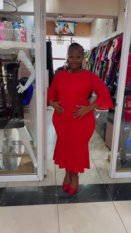 ✅ Super Quality #Thrifted #Dress Available ✅ Size 16  ✅ Price:kes 2500 ✅ DM or Whatsapp 0799182838 📌 Platinum Plaza. Shop 404