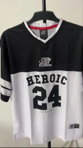 Main total, style juga harus total 🔥 Heroic Limited = detail rapi + rasa premium. #heroiclimited #jerseypremium #limiteddrop #lokalbrand #fypage 