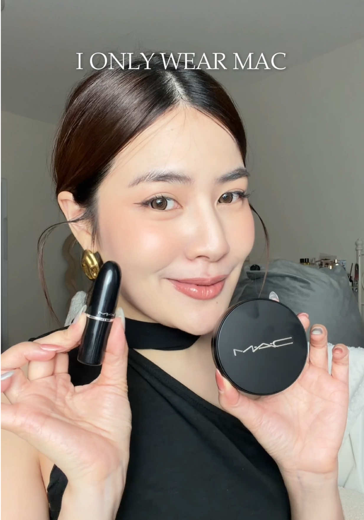 สวยแบบ MAC แค่สองชิ้นก็จบแล้วค่ะ 💋💄 ใจไปไหนก็รอดผิวสวยคุมมันฟินิชผิวเริ่ดมากก ไปตำค่ะ! #IONLYWEARMAC #MACStudioFix @maccosmeticsthailand 