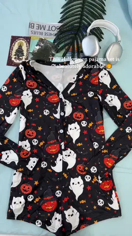 This Halloween pajama set is absolutely adorable! 🎃 The ghost and bat prints are so cute for spooky season 👻 #HalloweenPajamas #GhostPrint #PajamaSet #SpookySeason #MustHavePajamas #TikTokFashion #FYP #BlackFriday #CyberMonday