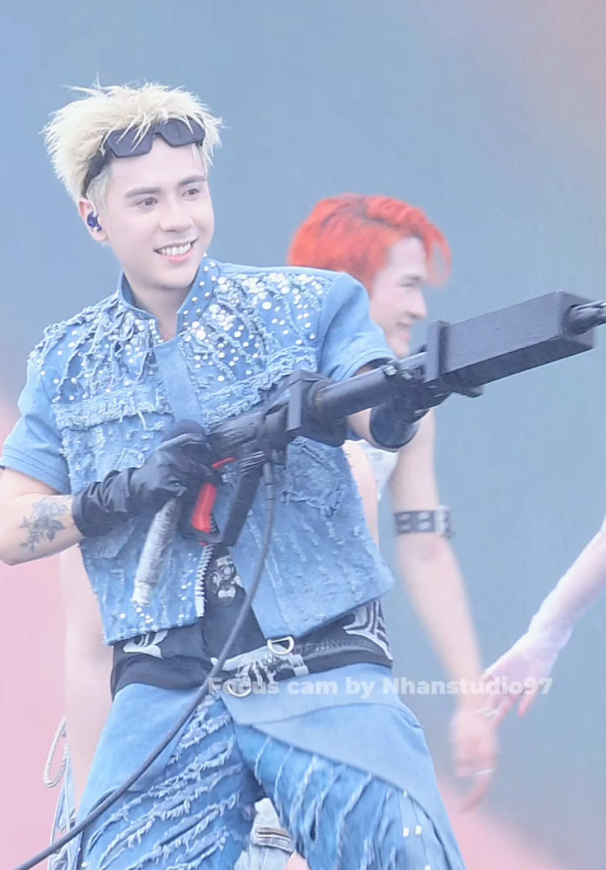 Tổng tài Quang Hùng MasterD của các muzik nà, ảnh cute quá hehe #QuangHungMasterD #nhanstudio @Quang Hùng MasterD 