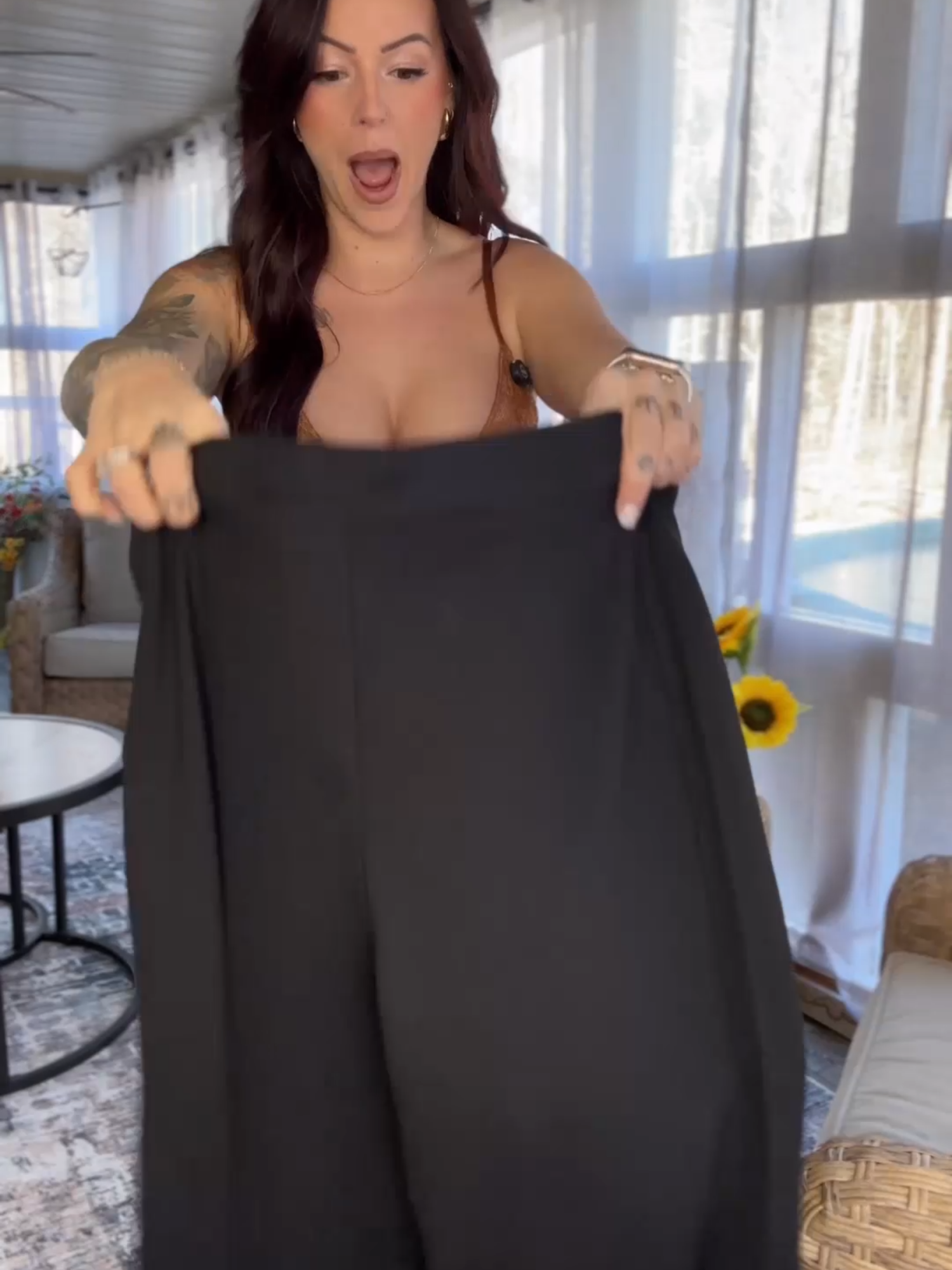 Smooth lines, sleek vibes—these pants make every step look polished ✨#Popilush #LaceLove #fashion #OOTD