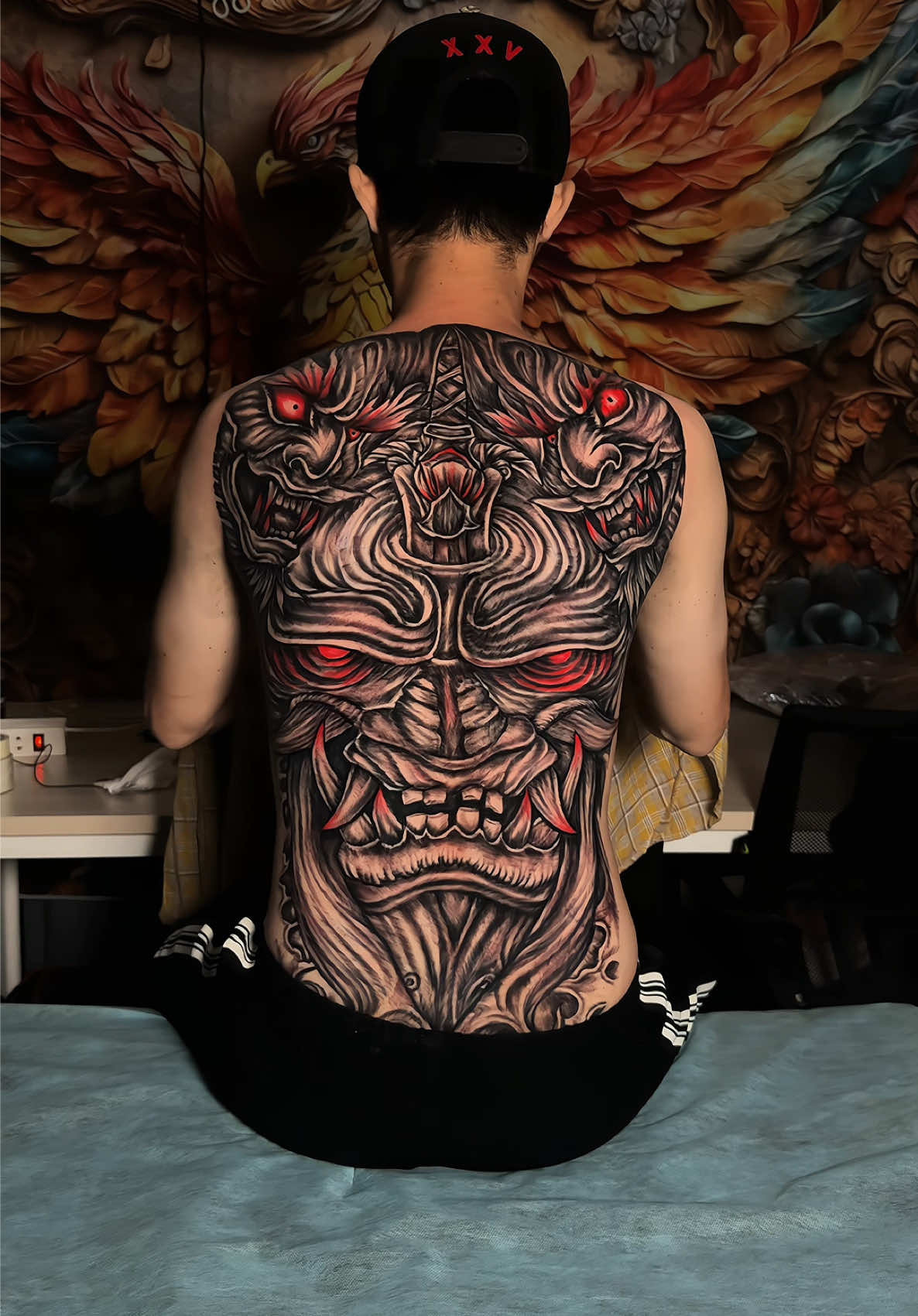 Thiết kế full lưng quỷ tả mắt đỏ cho anh trai trong 6 tiếng nha anh em #tattoo #tattoos #quyrapsaigon #hinhxamdep #quyrap 