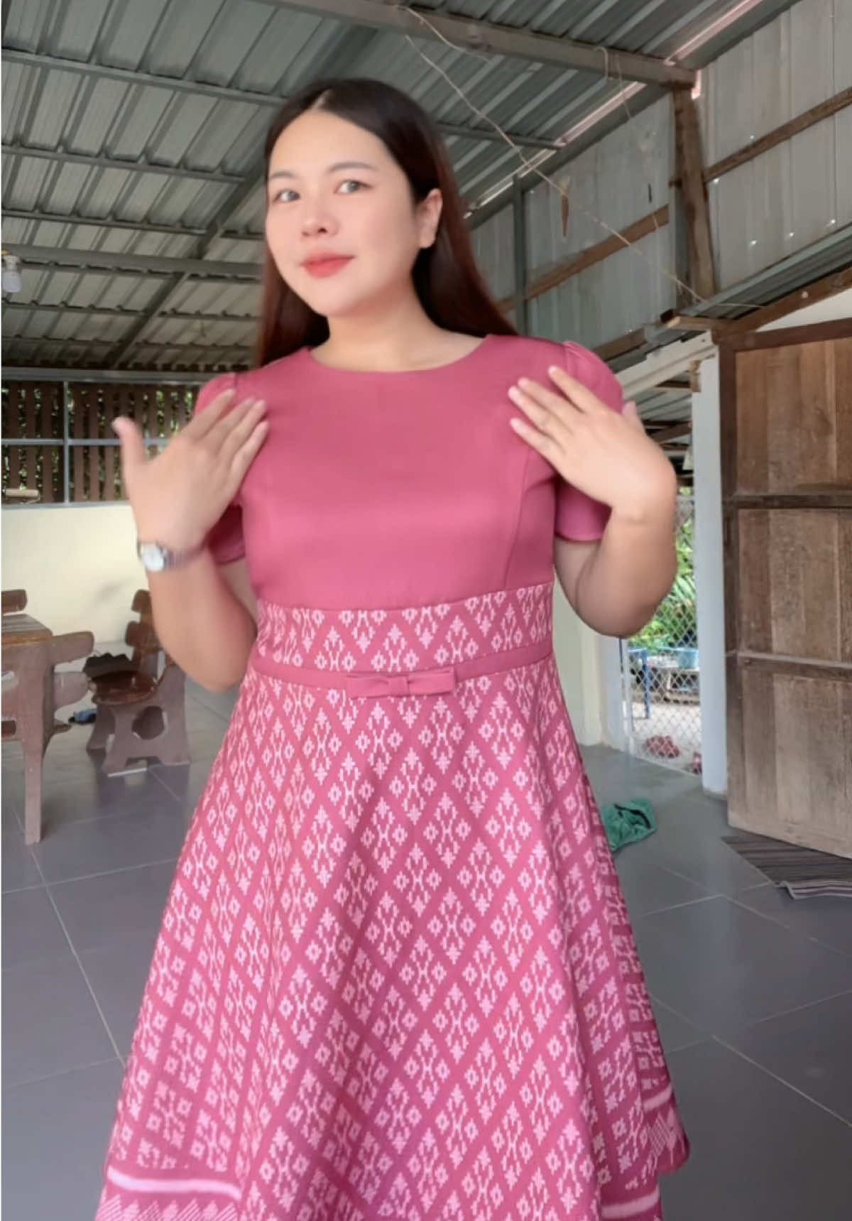 คุณครูมีรึยังคะ ? 🎀✅#ครูหนิม #ครูอนุบาล #เดรสผ้าไทย #MOCCA‘s #71 