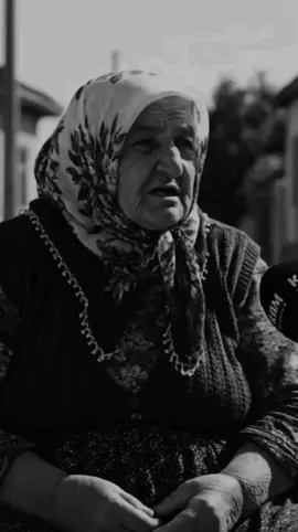 #sevgi_sozlerri #kesfet #kesfetteyiz #kesfetbeniöneçıkart #tik_tok 