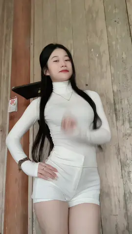 mải chơi quên luôn giờ up vd😔