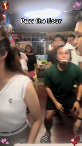 Which Christmas Game Is Your Favorite? ❤️🎁🎄#merrychristmas #christmas #holidaygames #christmasgames #family 