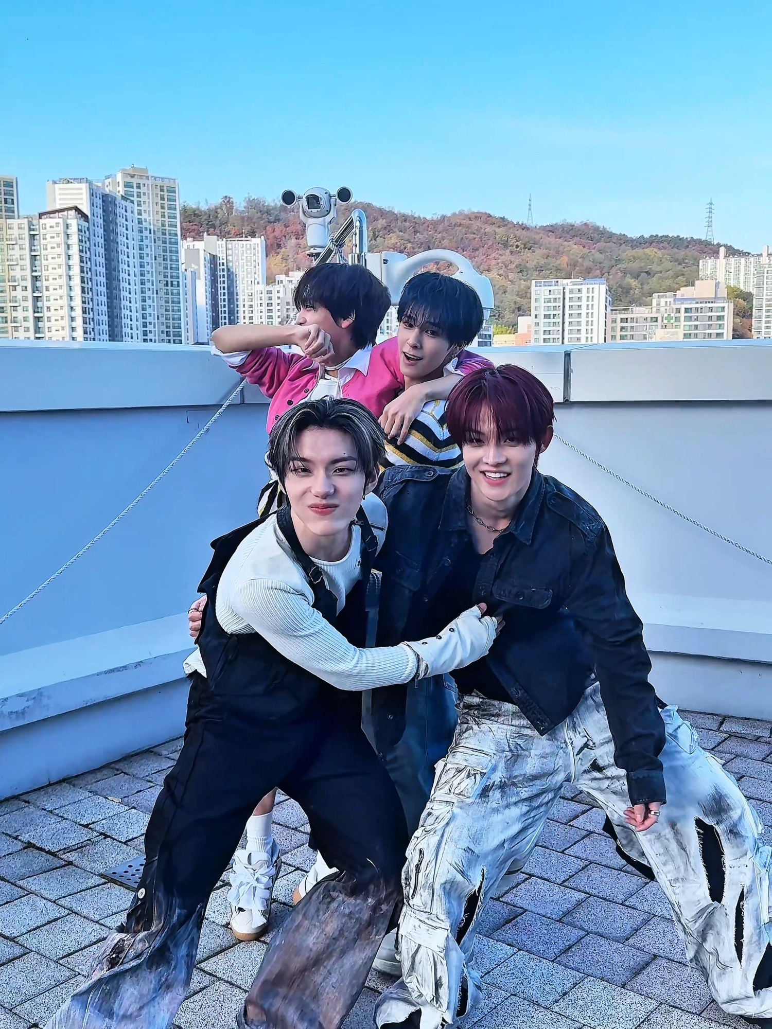 #CRAVITY #세림 #형준 님과 5,6,7,8 깨뜨릴 때까지 #CLOSEYOUREYES #blackout @cravityofficial