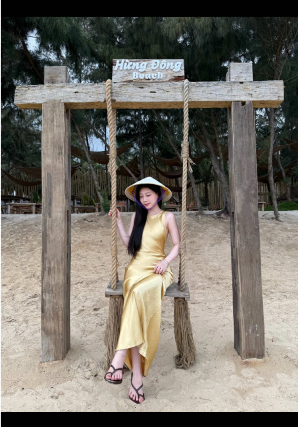 Lâu lăm rồi mới lên clip chiếc đầm này,vẫn thấy form đẹp dã man,vải đỉnh khỏi bàn#vaylua 