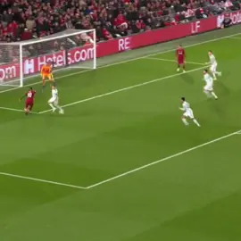 He owns Kimmich 😜 . #raelmadrid #raelmadrid 