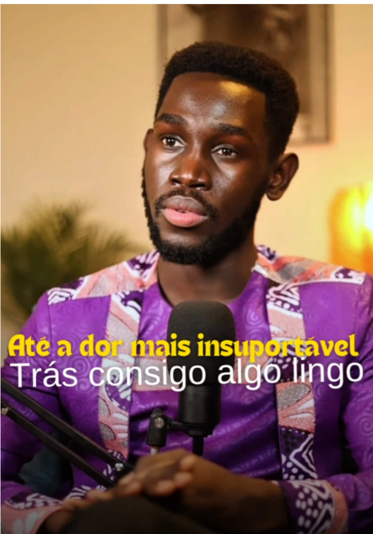 Nada se transforma sem passar por um processo. O ferro precisa do fogo para virar espada, a argila precisa ser moldada para virar vaso, o trigo precisa ser moído para se tornar pão. Crescimento exige dor, entrega e coragem. Até uma semente precisa morrer na terra para nascer árvore. A dor não é o fim, mas o começo de algo maior. Como uma mãe que sorri ao ouvir o choro do filho após o parto, há beleza que só nasce depois da luta. Resistir ao processo é negar o próprio propósito.