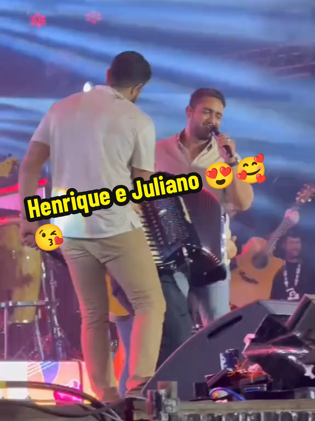 #tiktok #pov #popular #flypシ #henriqueejuliano Henrique e Juliano 😍🥰😘