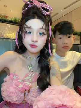 Em có mê anh nhiều không @Võ Trần Phương Anh 