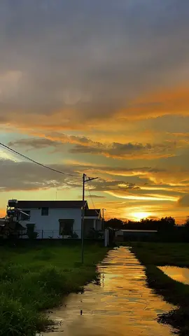 Nắng lung linh không xinh bằng nụ cười em..☺️ #nhachay 