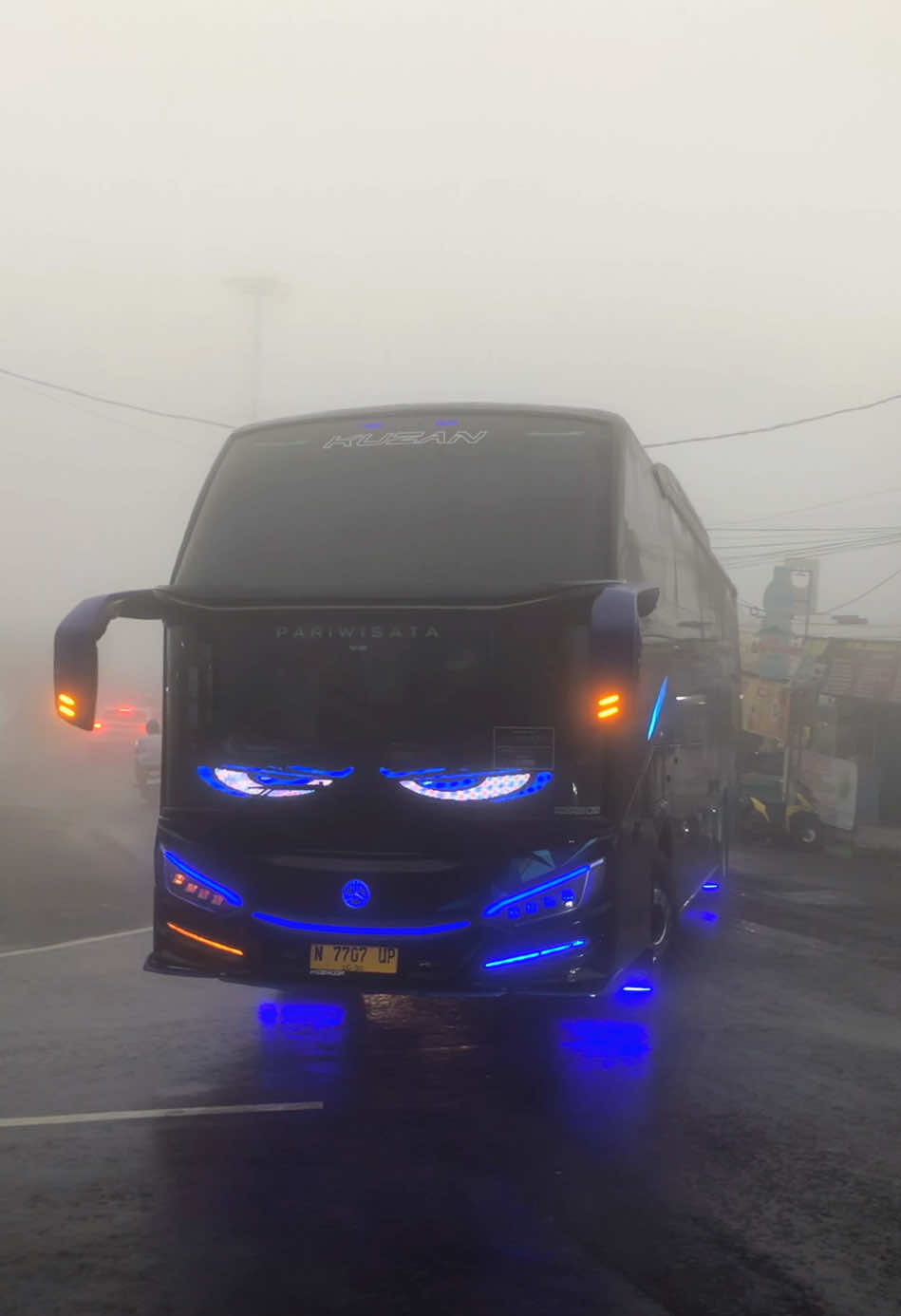 proper bus  probolinggo dolan nyang tawangmangu🥶🥶🤩✨🌟 @@David (tomen) 92 @𝐒𝐨𝐟𝐲𝐚𝐧_𝐡𝐚𝐝𝐢 #fyp #pranatatransport #kuzan 