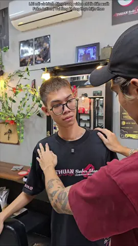 Ai hỏi | Fake Action  #THUANBarberShop #THUANBarber #funnyvideos #meme #tiktokgiaitri 