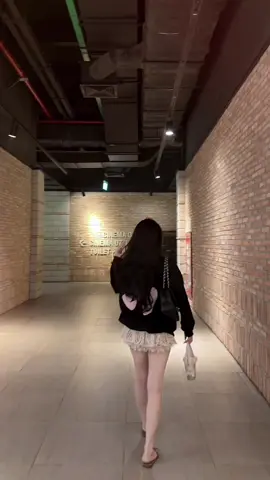 Cả một đời quá dài, không được phép tạm bợ Người không thể đồng hành, tốt nhất trả tự do!