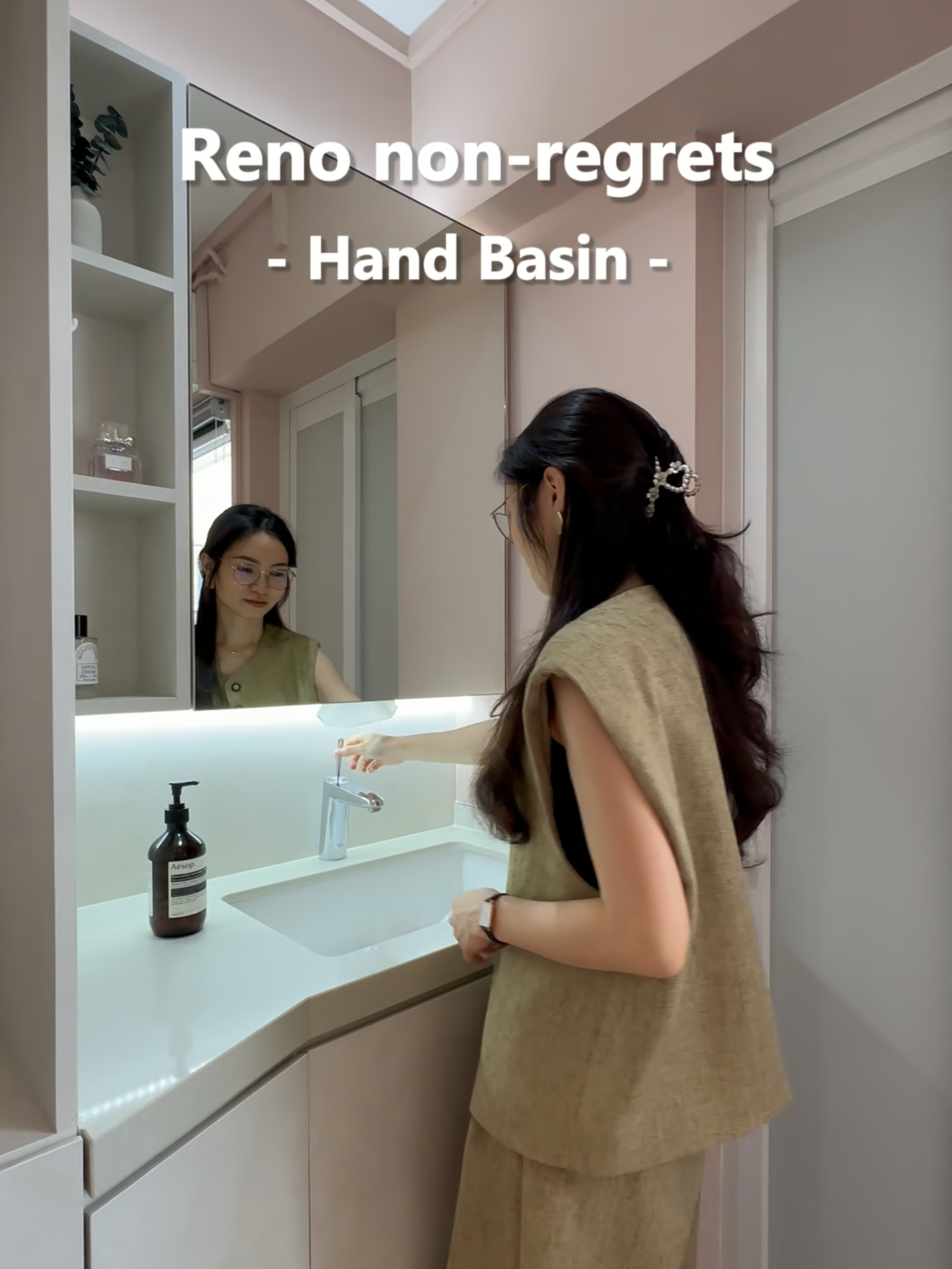 They said ‘let me copy your reno’… obviously 😎 Designer: Shirley #interiordesign #bathroom #basin #singapore #openconcept #washroom #cabinet #storage #sgreno #sghome